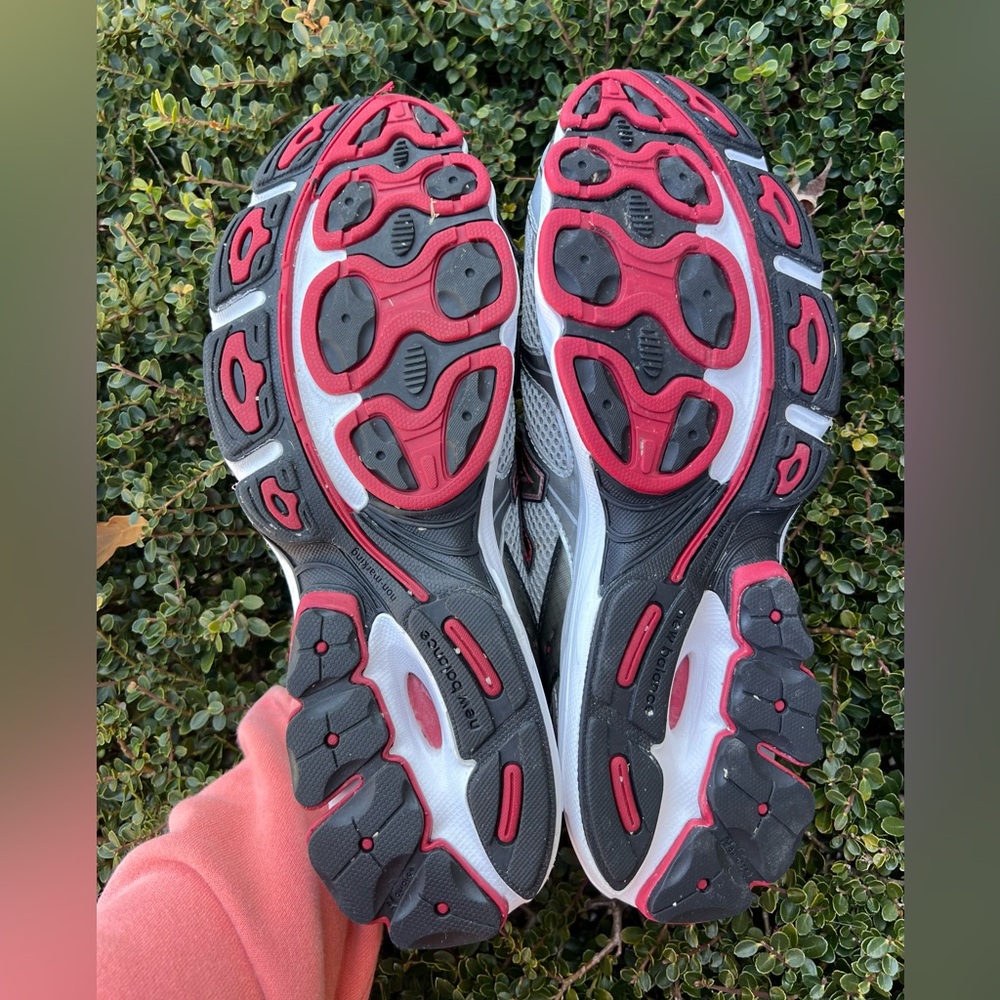 New Balance Men MR580SBR Cushioned Running Shoe Silver Red USA Made Size 10 - Picture 8 of 14